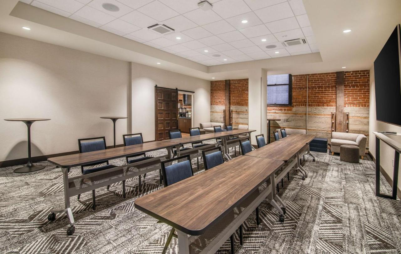 Hyatt House Sacramento-Midtown Hotel Exterior photo